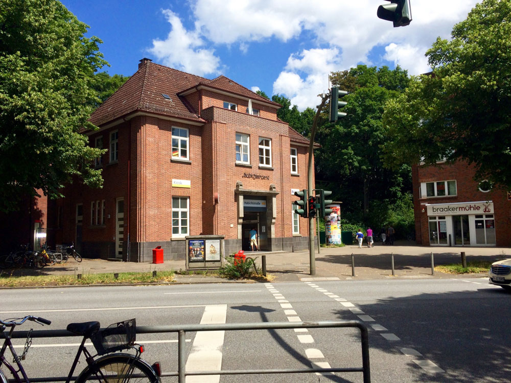 Underground station Habichtstraße