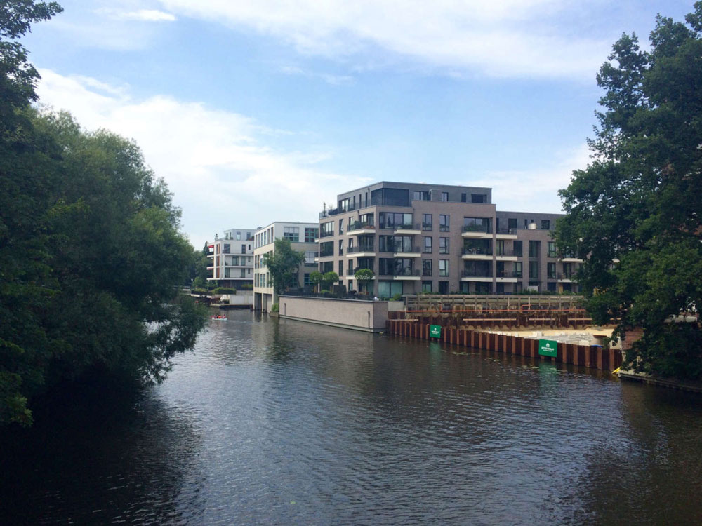 Penthouse apartments at the Osterbekkanal